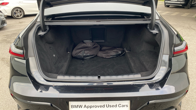 BMW 7 Series M760e xDrive 4dr Auto Saloon